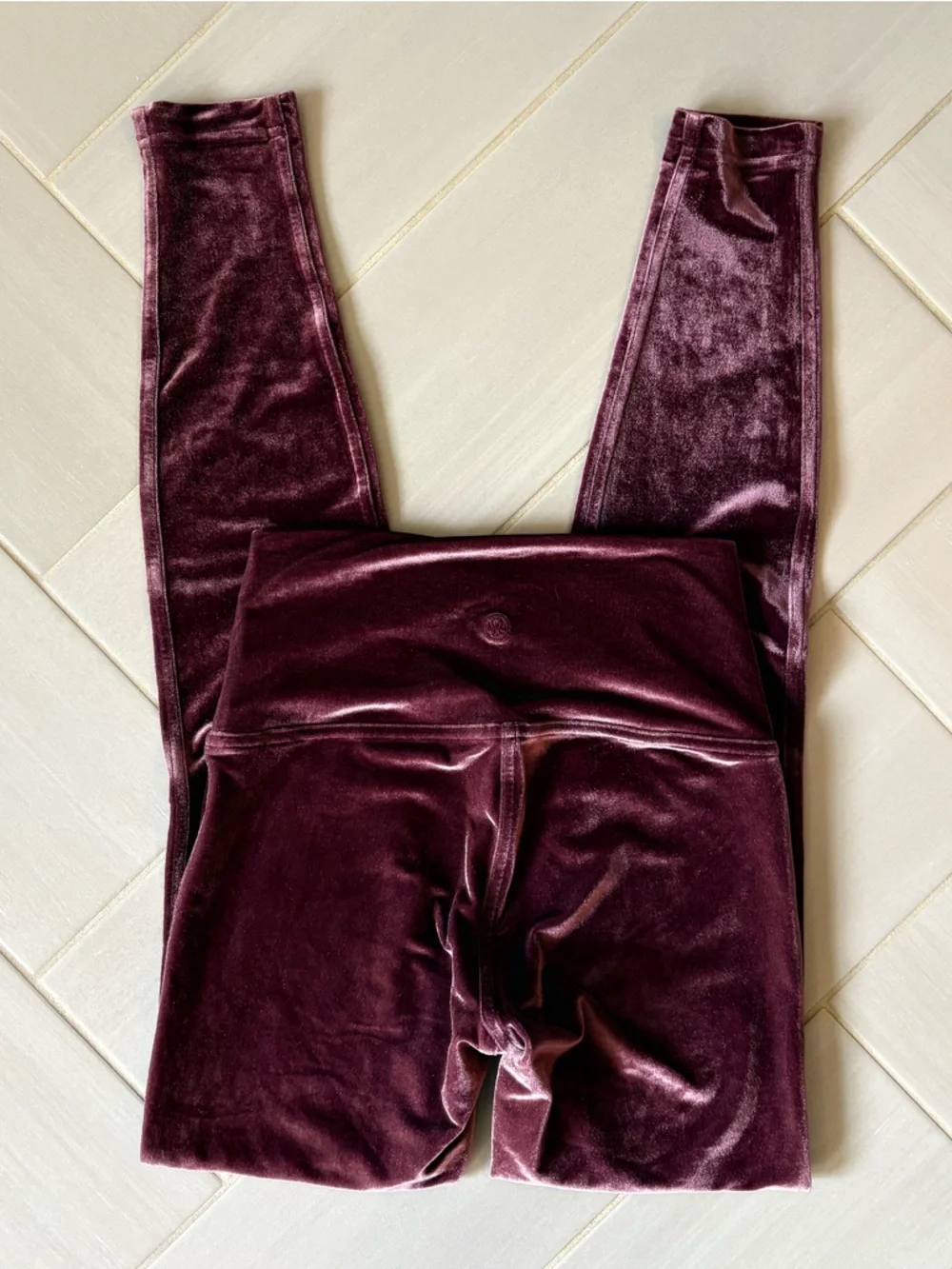 lululemon athletica Velvet Leggings in Deep Plum - Picture 2 of 3